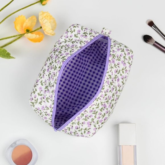 Women Quilted Makeup Bag Floral Cosmetic Bag Puffy Coquette Makeup pouch - Picture 4 of 7